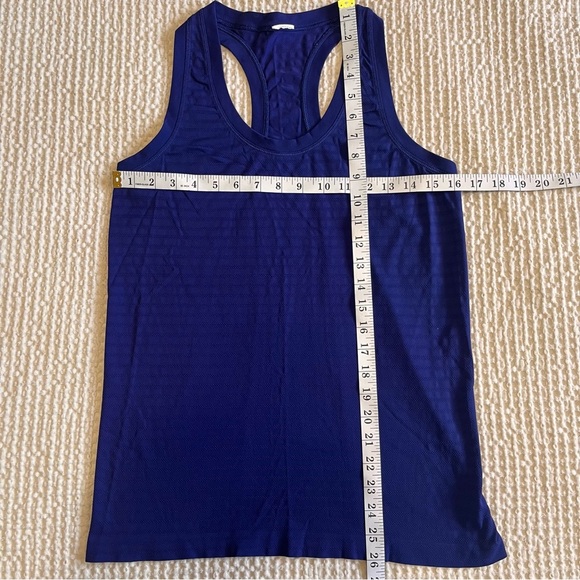 Women’s Athleta Racerback Tank Top - Picture 5 of 5